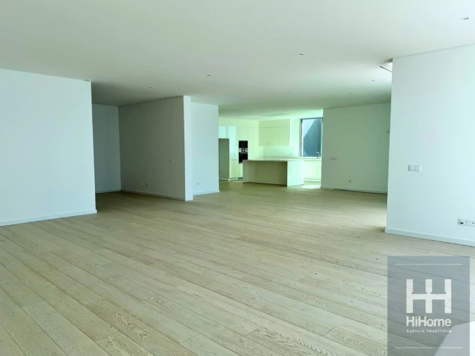 Moradia T4 para Venda em São Martinho Foto 46