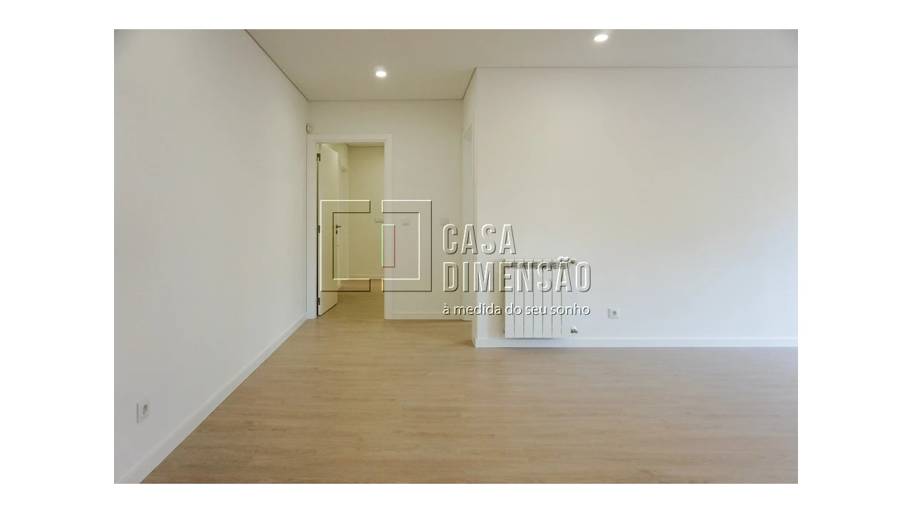 Apartamento T2 para Venda em Venteira Foto 2