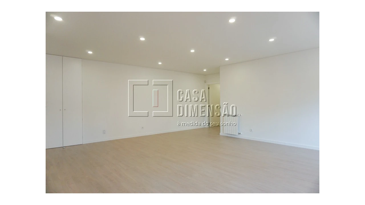 Apartamento T2 para Venda em Venteira Foto 6