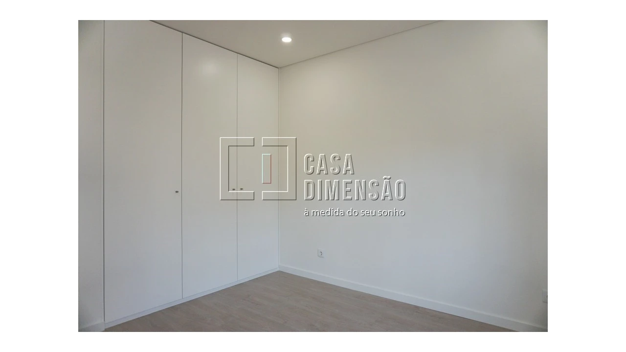 Apartamento T2 para Venda em Venteira Foto 23
