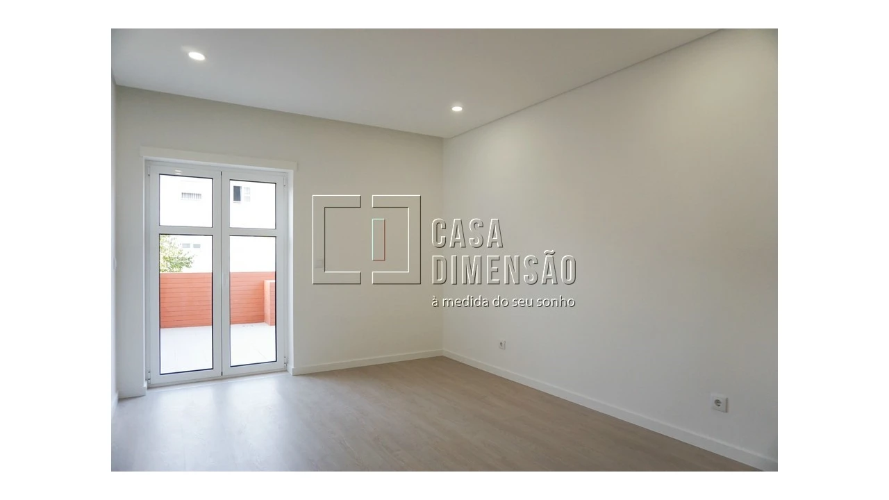 Apartamento T2 para Venda em Venteira Foto 25