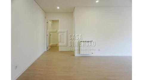 Apartamento T2 para Venda em Venteira