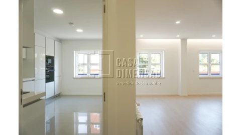 Apartamento T2 para Venda em Venteira