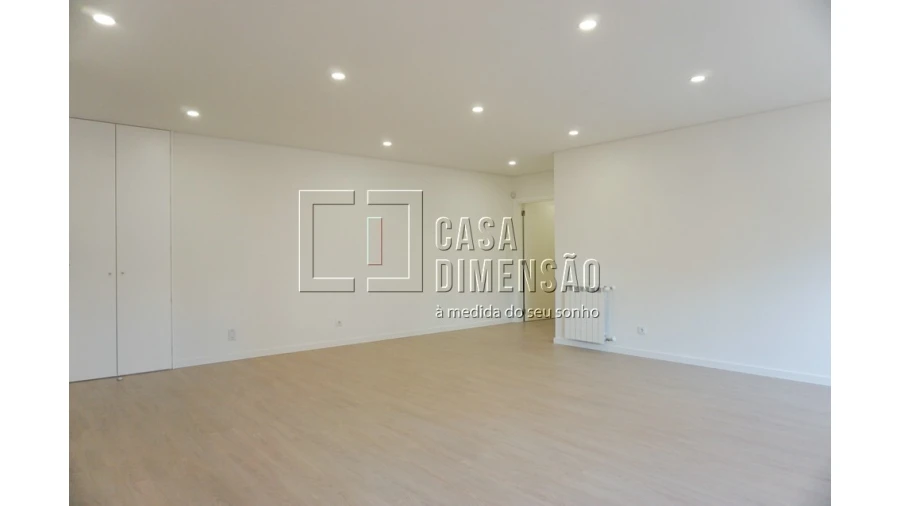 Apartamento T2 para Venda em Venteira Foto 6