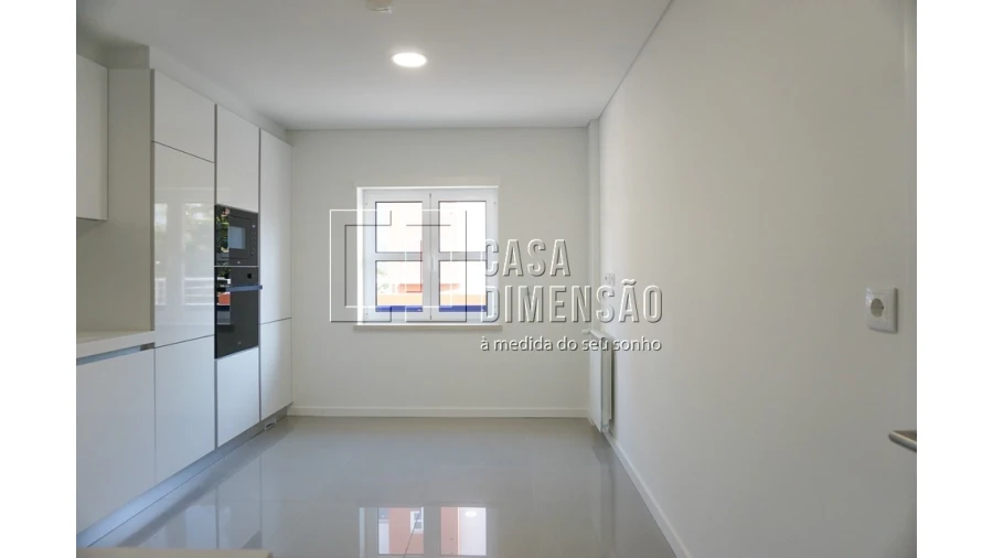 Apartamento T2 para Venda em Venteira Foto 11