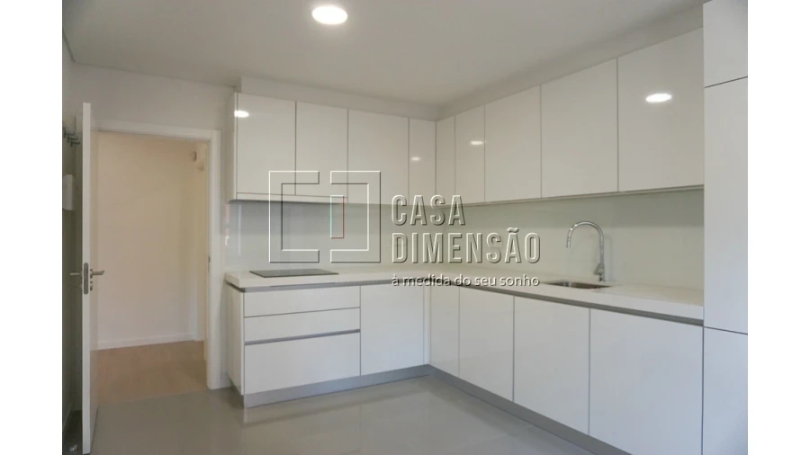 Apartamento T2 para Venda em Venteira Foto 12