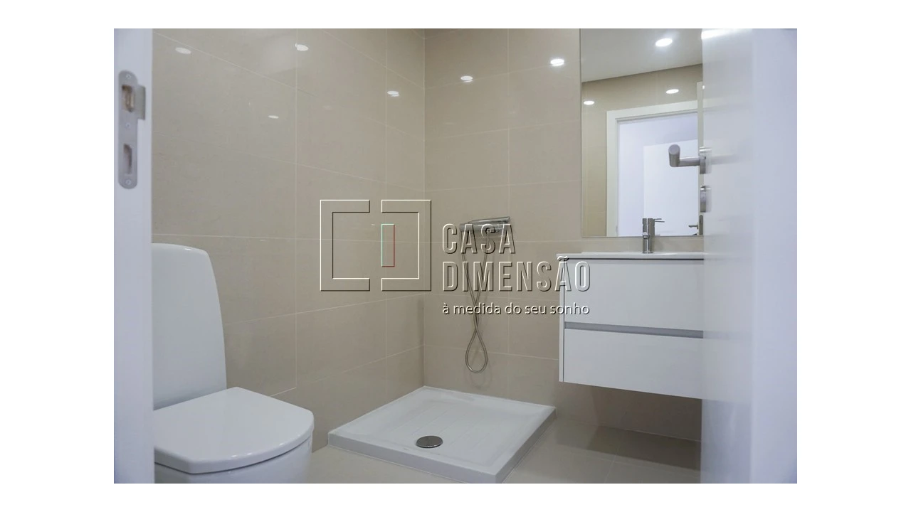 Apartamento T2 para Venda em Venteira Foto 22