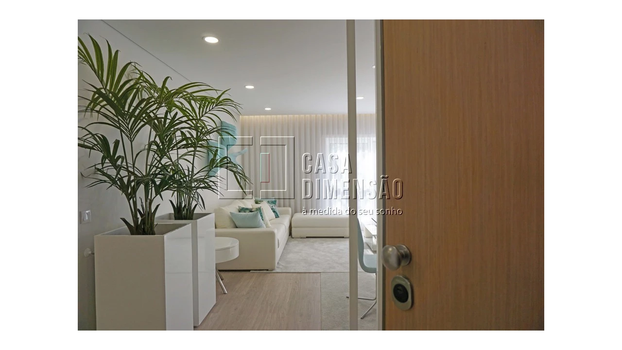 Apartamento T2 para Venda em Venteira Foto 24