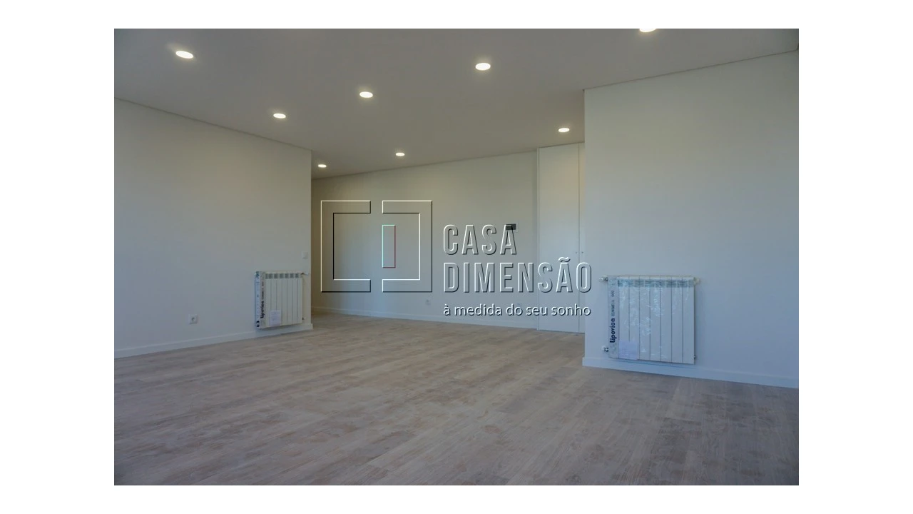 Apartamento T3 para Venda em Venteira Foto 4