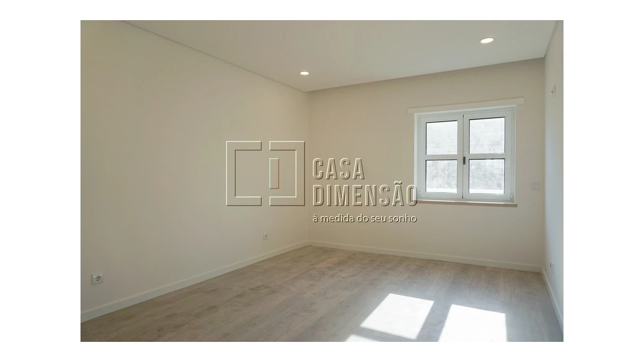 Apartamento T3 para Venda em Venteira Foto 12