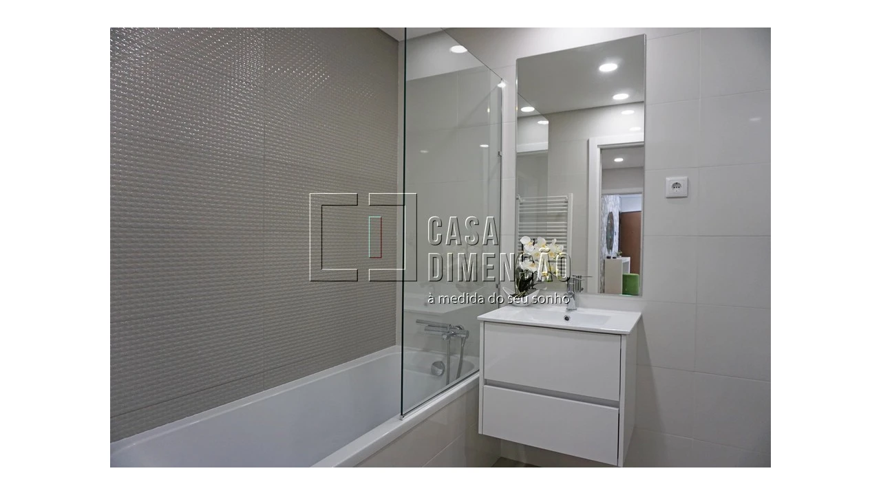 Apartamento T2 para Venda em Carnaxide e Queijas Foto 37