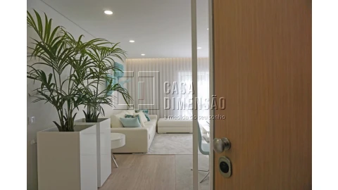 Apartamento T2 para Venda em Carnaxide e Queijas