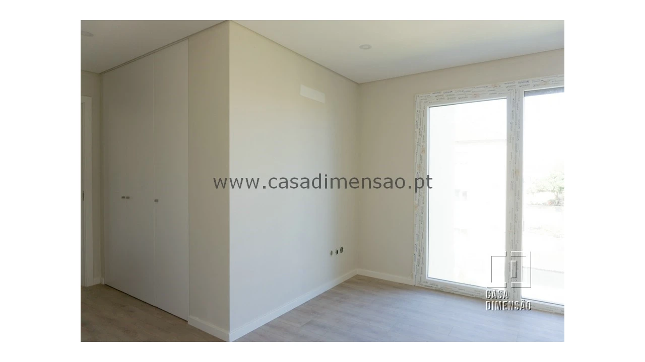 Apartamento T2 para Venda em São Domingos de Rana Foto 24