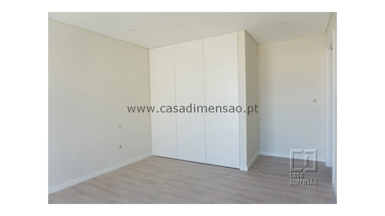 Apartamento T2 para Venda em São Domingos de Rana Foto 25