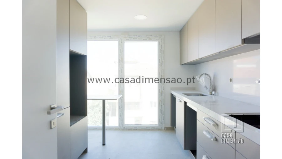Apartamento T2 para Venda em São Domingos de Rana Foto 9