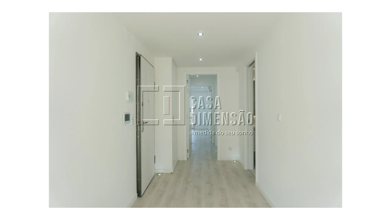 Apartamento T2 para Venda em Águas Livres Foto 2