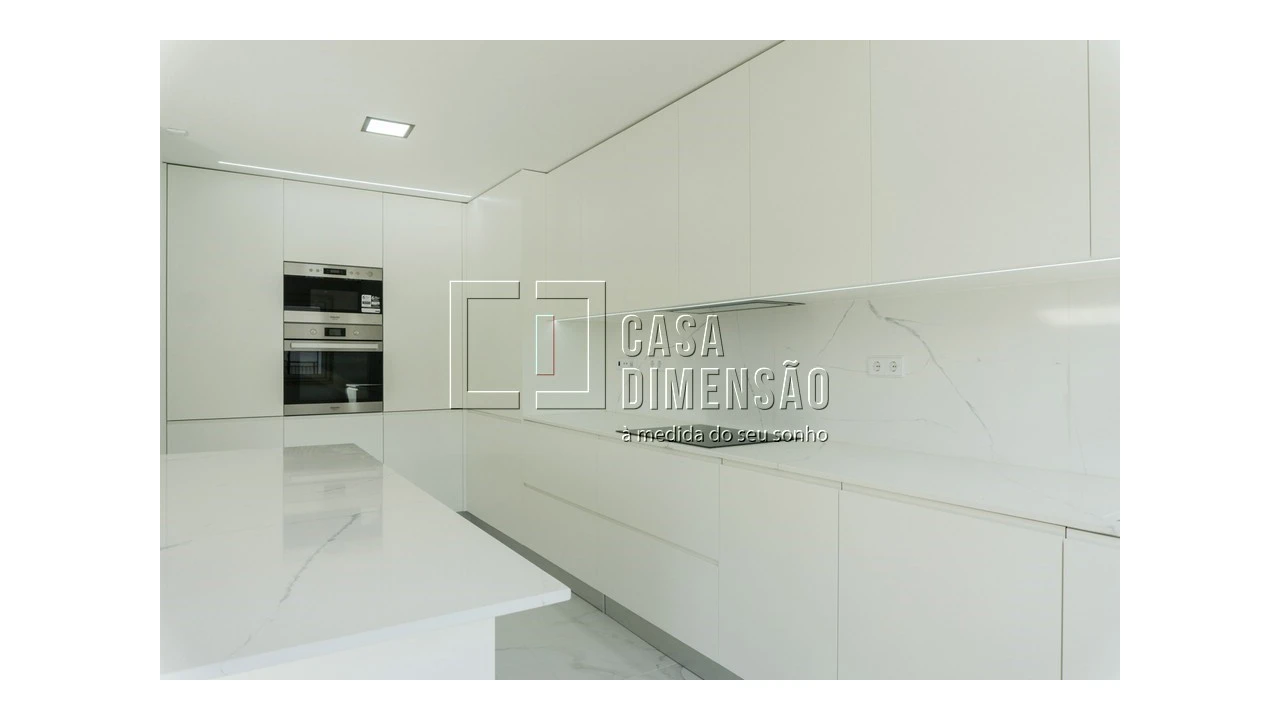 Apartamento T2 para Venda em Águas Livres Foto 1