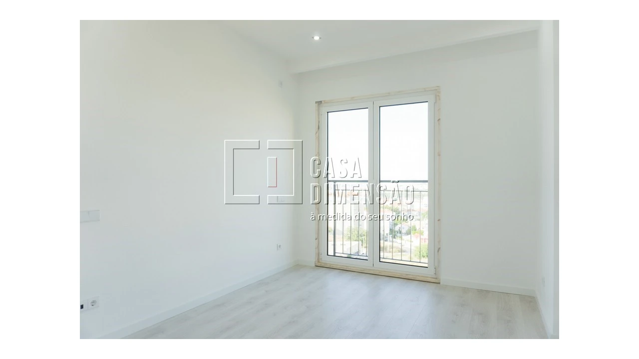 Apartamento T2 para Venda em Águas Livres Foto 13