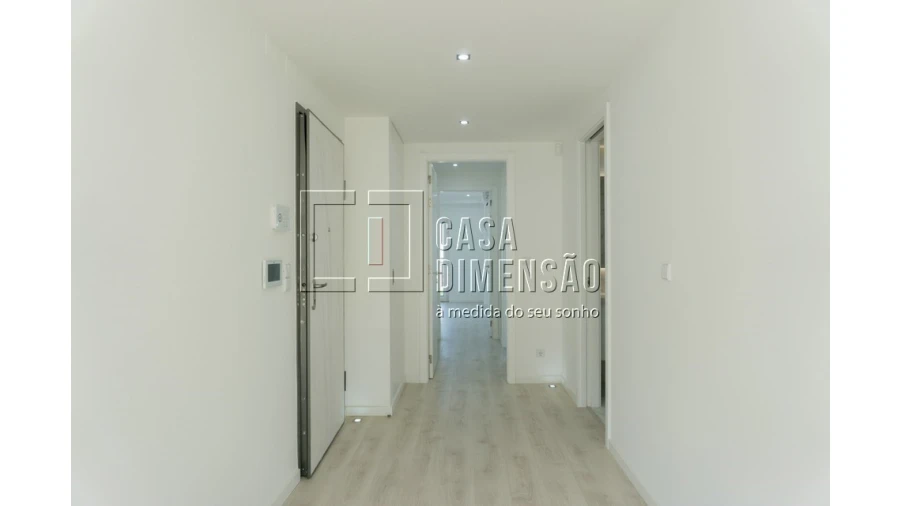 Apartamento T2 para Venda em Águas Livres Foto 2