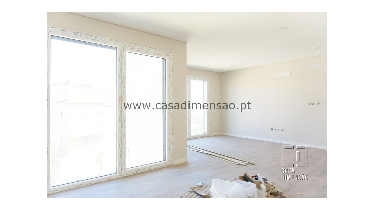Apartamento T2 para Venda em São Domingos de Rana Foto 6