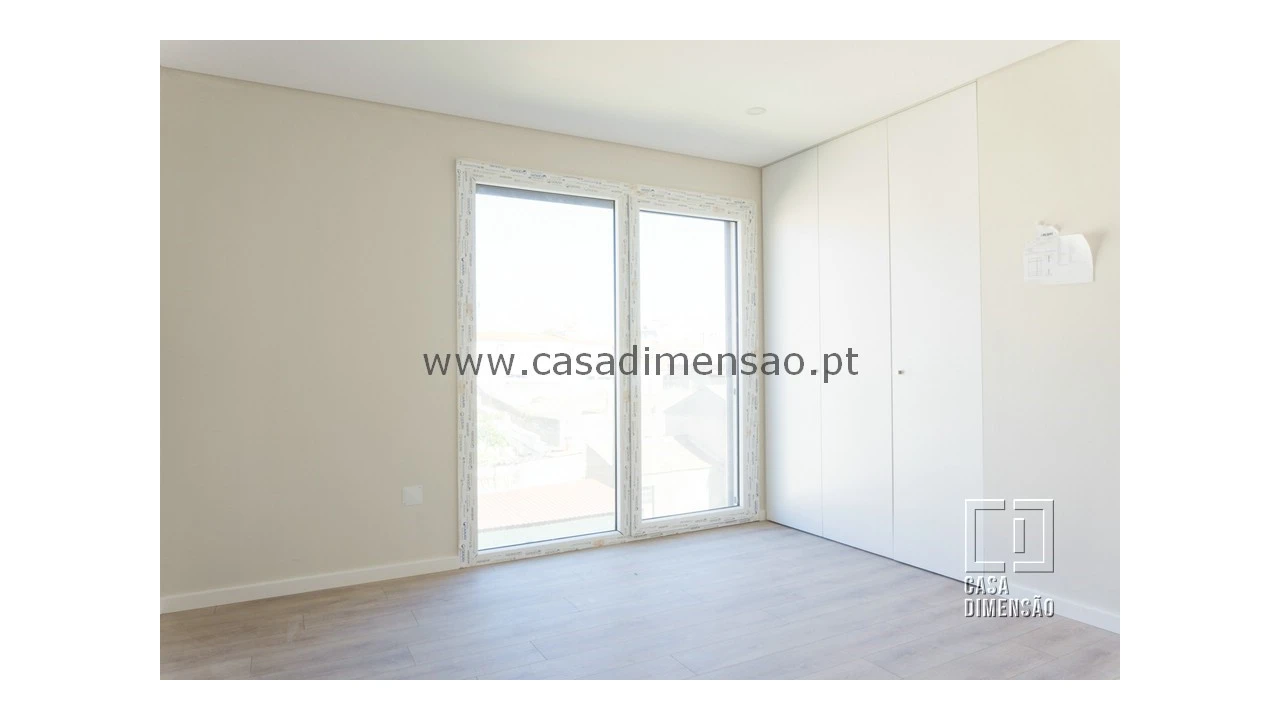 Apartamento T2 para Venda em São Domingos de Rana Foto 17