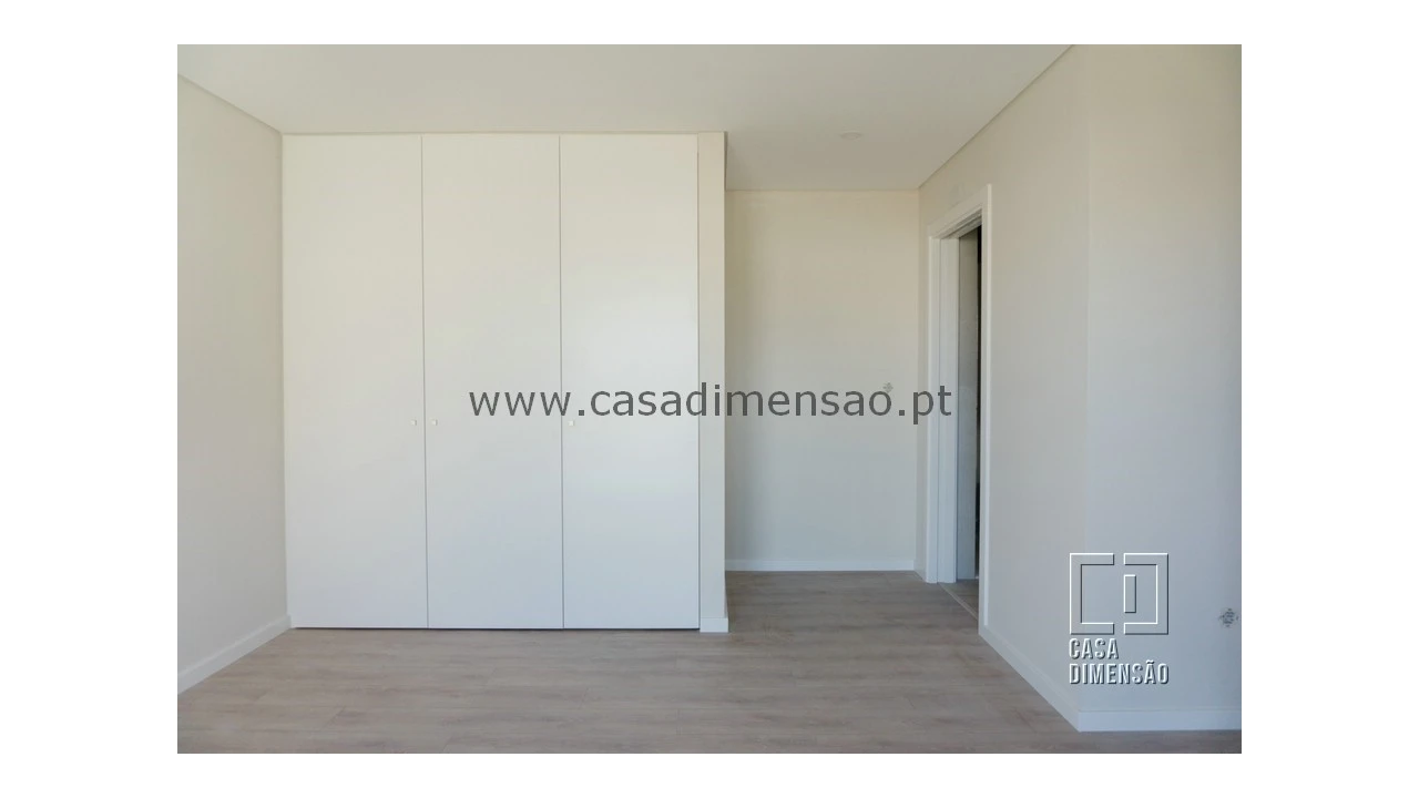 Apartamento T2 para Venda em São Domingos de Rana Foto 22