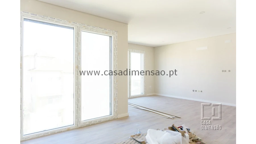 Apartamento T2 para Venda em São Domingos de Rana Foto 6