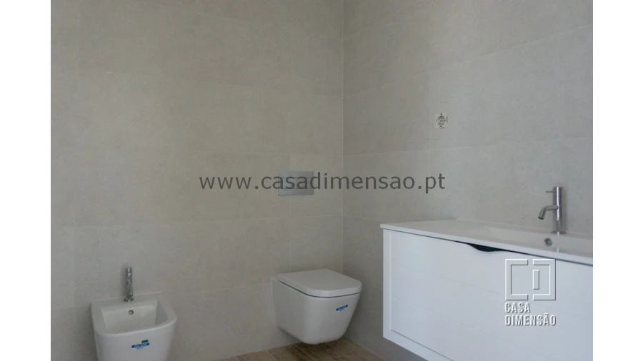 Apartamento T2 para Venda em São Domingos de Rana Foto 27