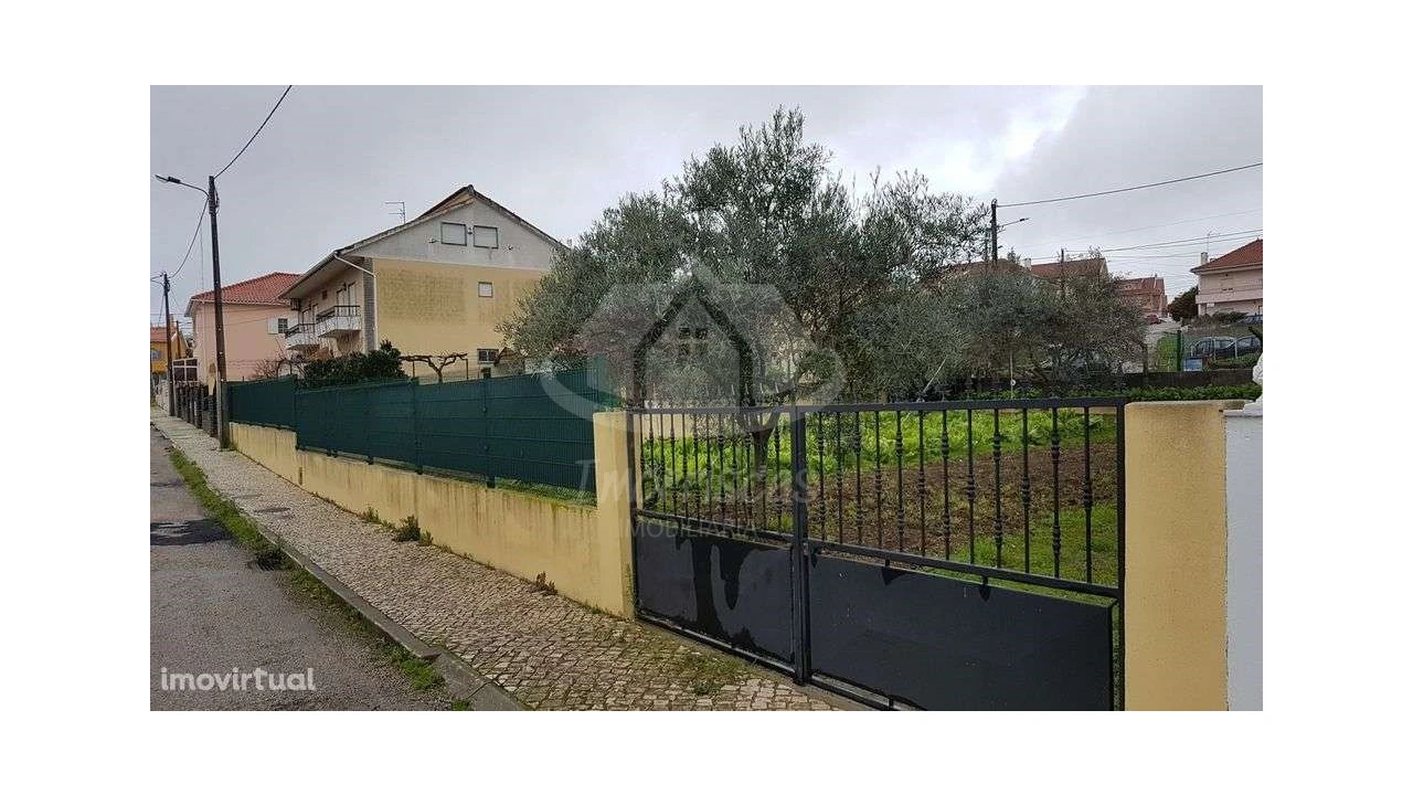 Terreno para Venda em Santa Iria de Azoia, São João da Talha e Bobadela Foto 1