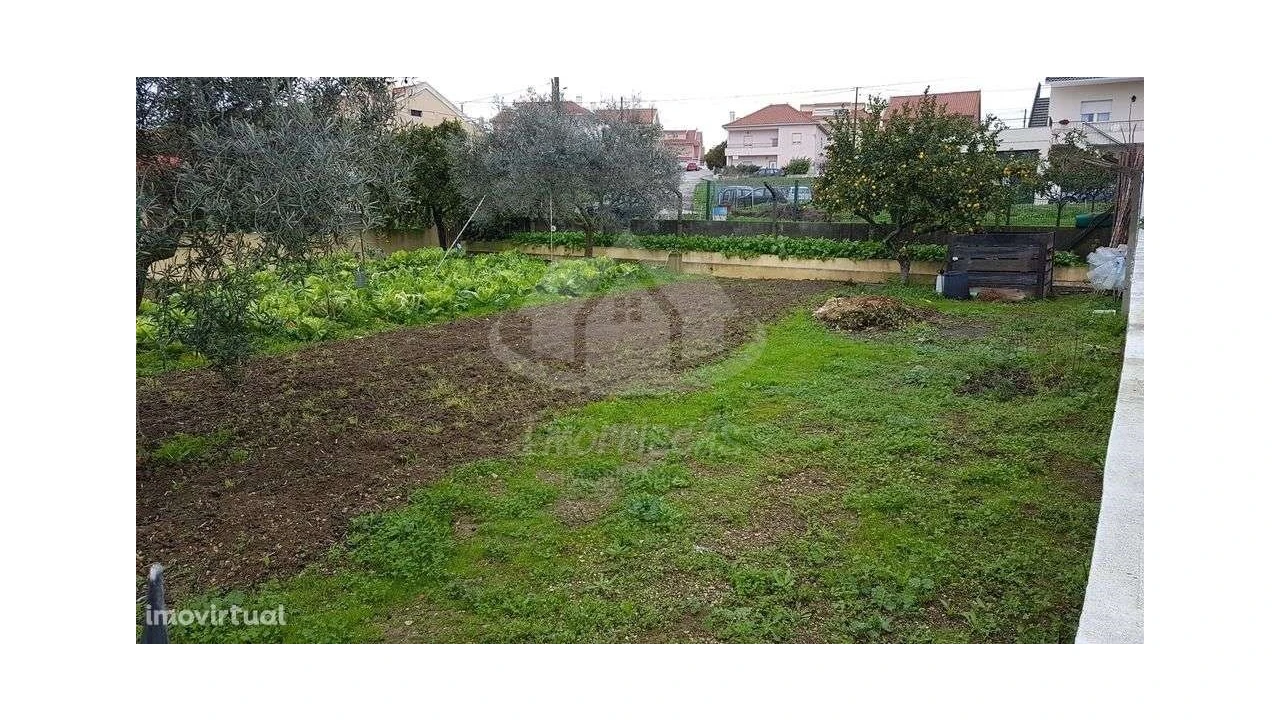 Terreno para Venda em Santa Iria de Azoia, São João da Talha e Bobadela Foto 4
