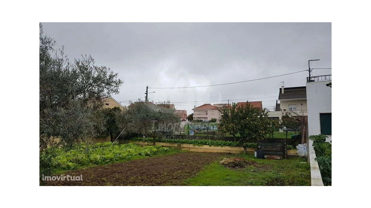 Terreno para Venda em Santa Iria de Azoia, São João da Talha e Bobadela Foto 2