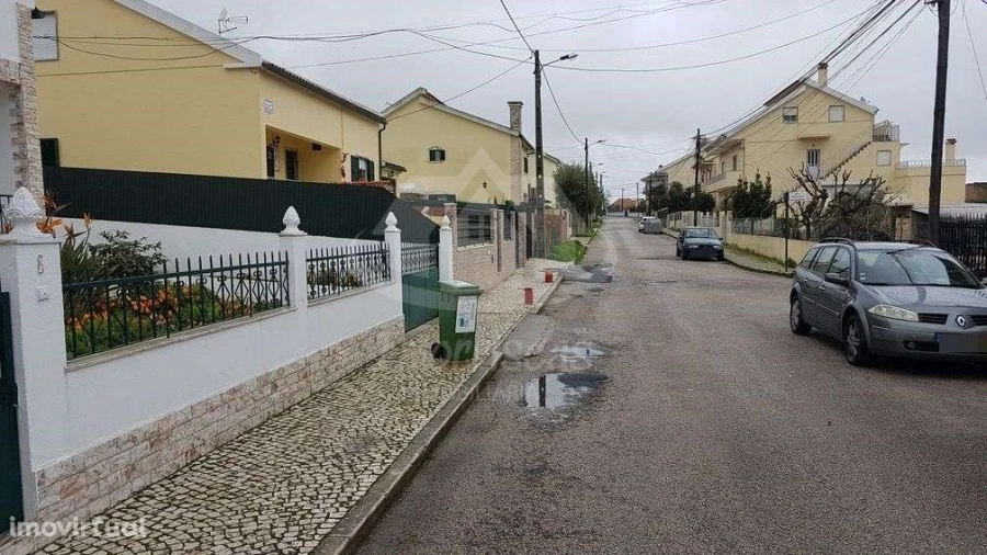 Terreno para Venda em Santa Iria de Azoia, São João da Talha e Bobadela Foto 12
