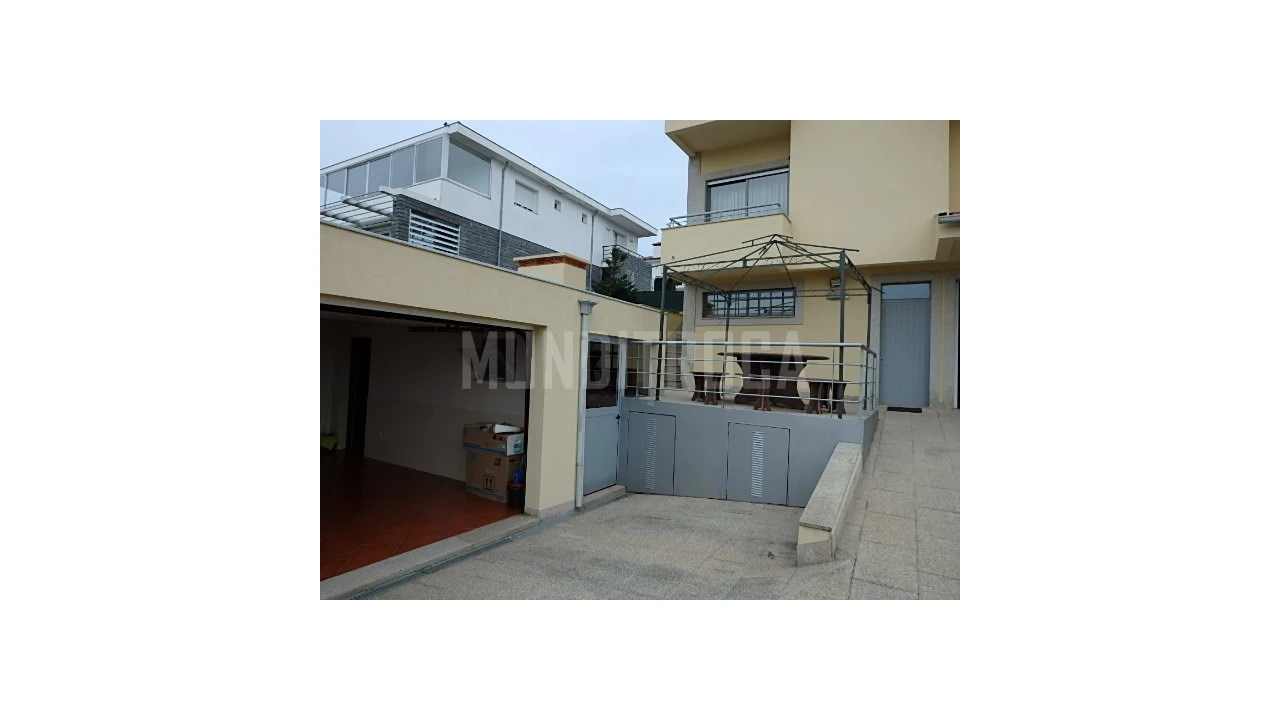 Moradia T3 para Venda em Nogueira, Fraião e Lamaçães Foto 4