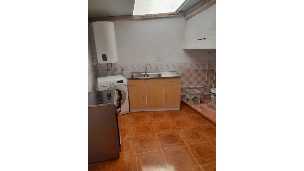 Moradia T1 para Venda em Marvila, Ribeira Santarém, São Salvador, São Nicolau Foto 6