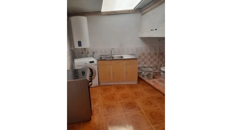 Moradia T1 para Venda em Marvila, Ribeira Santarém, São Salvador, São Nicolau Foto 6