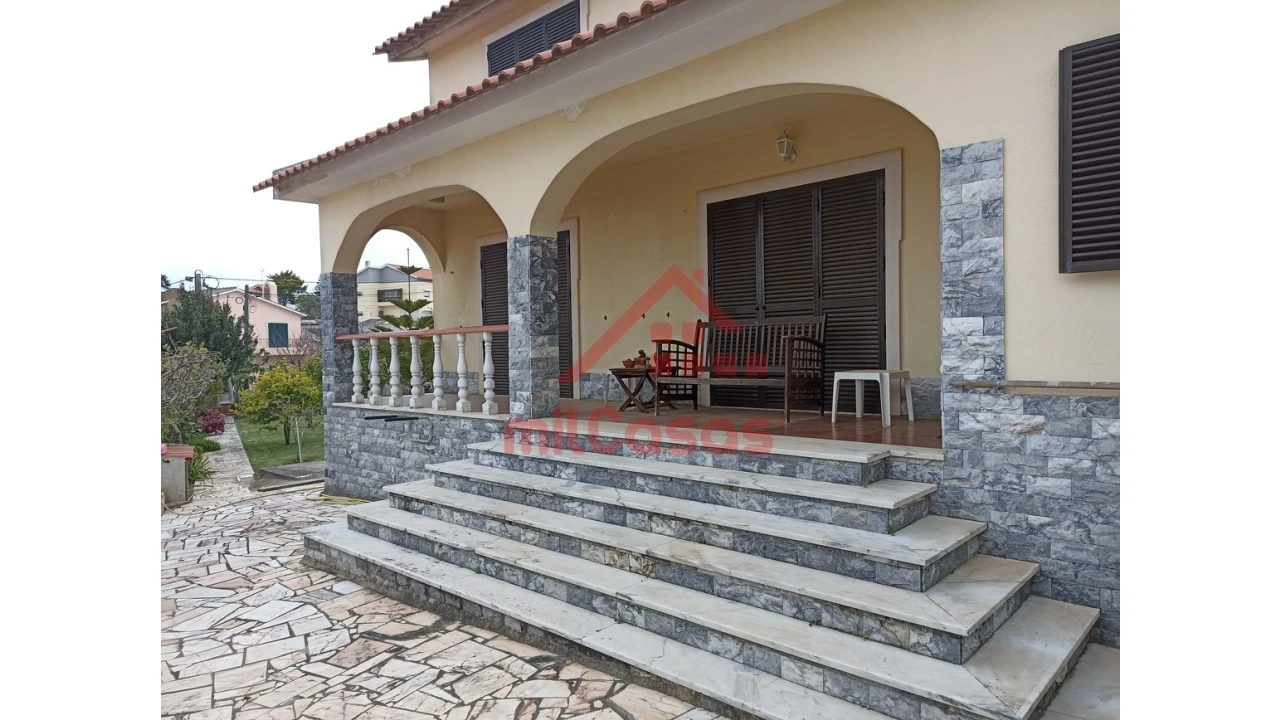 Moradia T6 para Venda em Milharado Foto 1