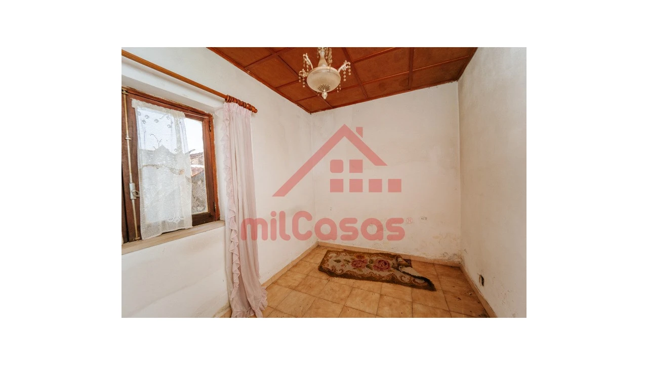 Moradia T2 para Venda em Maxial e Monte Redondo Foto 8