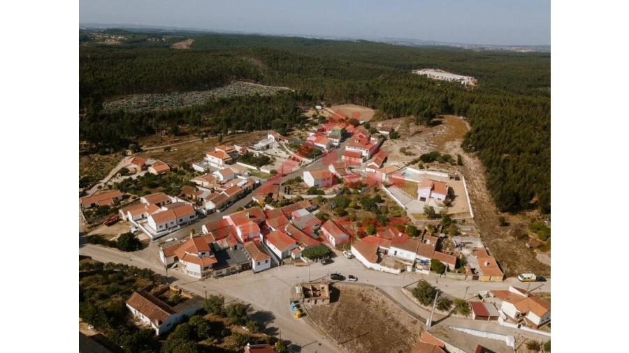 Moradia T2 para Venda em Maxial e Monte Redondo Foto 22