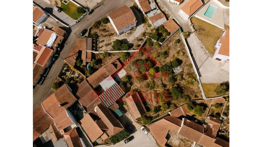 Moradia T2 para Venda em Maxial e Monte Redondo Foto 3