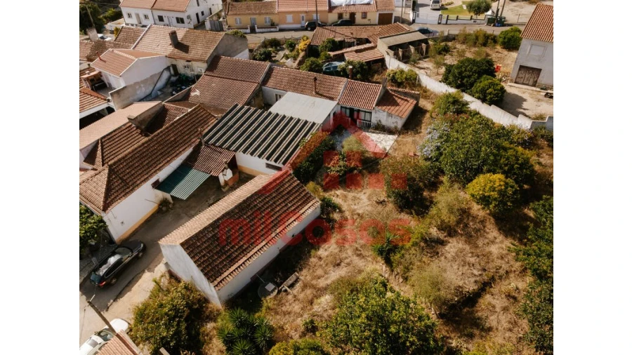 Moradia T2 para Venda em Maxial e Monte Redondo Foto 17