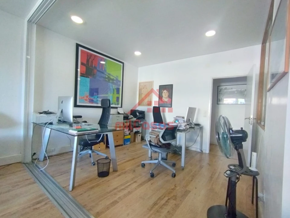 Escritório para Arrendamento em Santa Maria, São Pedro e Matacães Foto 10