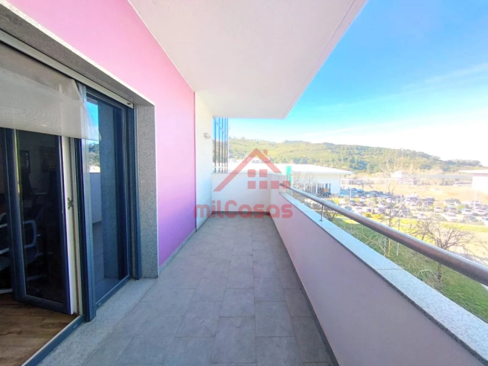 Escritório para Arrendamento em Santa Maria, São Pedro e Matacães Foto 12