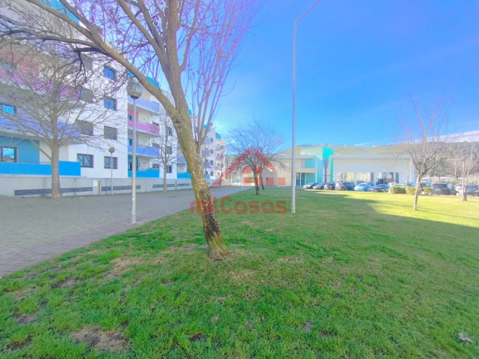 Escritório para Arrendamento em Santa Maria, São Pedro e Matacães Foto 20