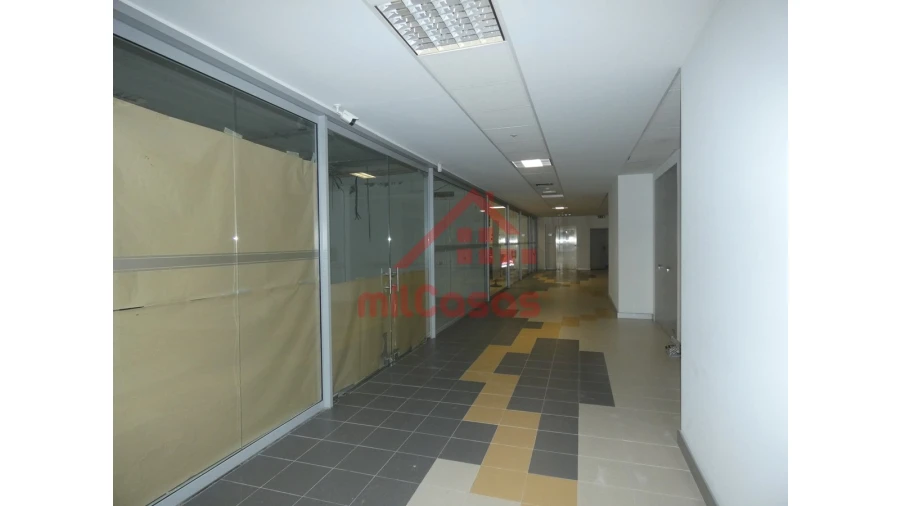 Loja para Arrendamento em Santa Maria, São Pedro e Matacães Foto 19