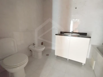 Apartamento T2 para Venda em O. Azeméis, Riba-Ul, Ul, Macinhata Seixa, Madail