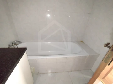 Apartamento T2 para Venda em O. Azeméis, Riba-Ul, Ul, Macinhata Seixa, Madail