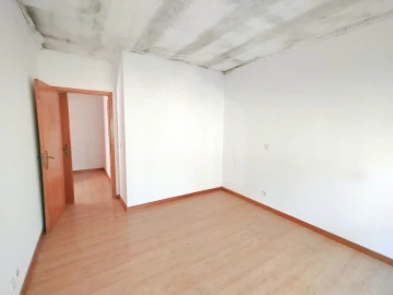 Apartamento T2 para Venda em O. Azeméis, Riba-Ul, Ul, Macinhata Seixa, Madail