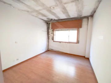 Apartamento T2 para Venda em O. Azeméis, Riba-Ul, Ul, Macinhata Seixa, Madail