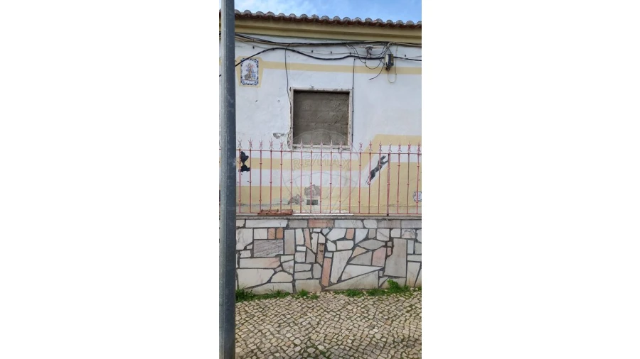 Moradia T2 para Venda em Campolide Foto 4