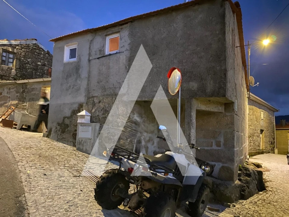 Moradia T4 para Venda em Salvador e Santo Aleixo de Além-Tâmega Foto 3